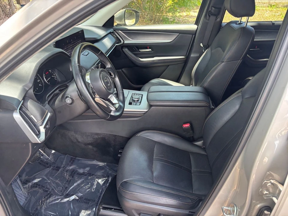 2025 Mazda CX-90 - Image 26 of 31