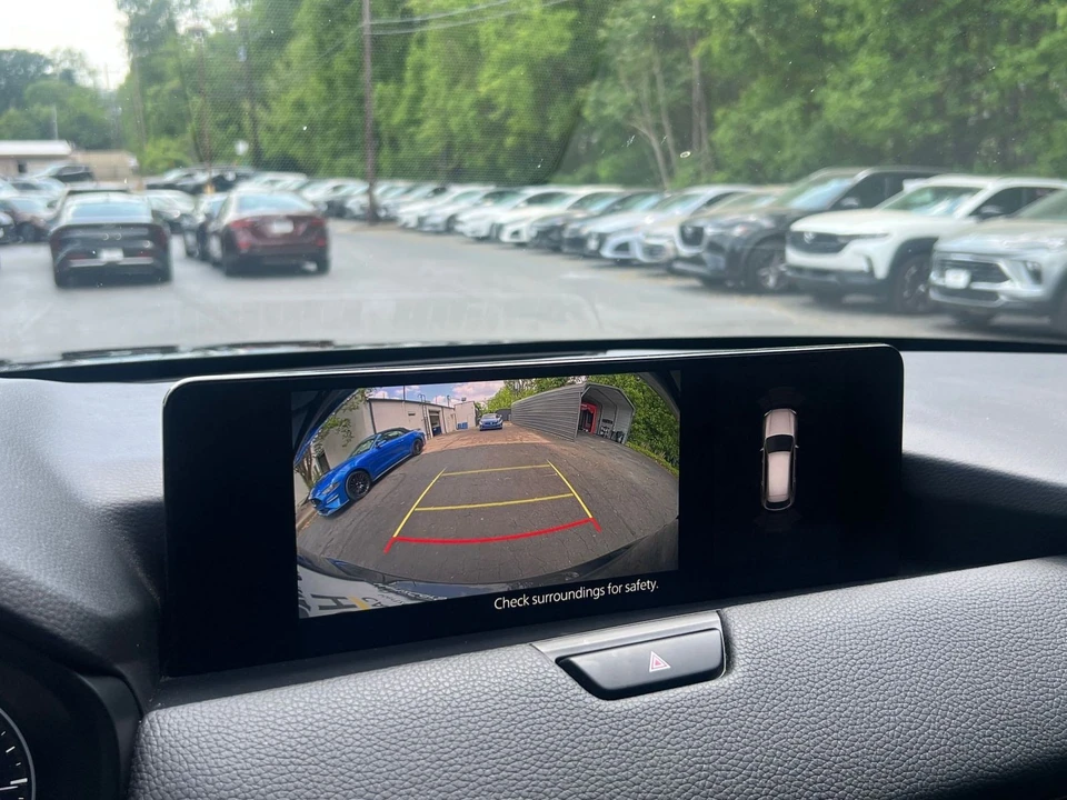 2025 Mazda CX-90 - Image 19 of 31