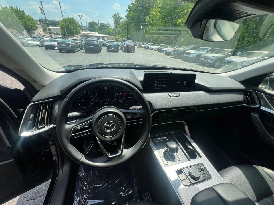 2025 Mazda CX-90 - Image 28 of 31