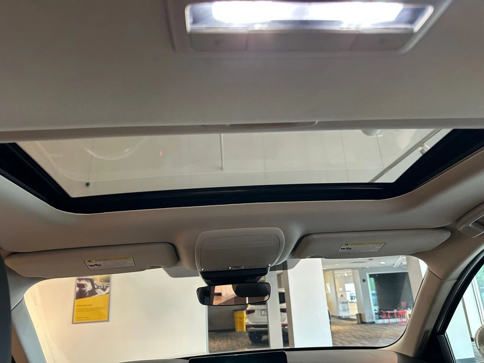 2025 Mazda CX-90 - Image 27 of 31