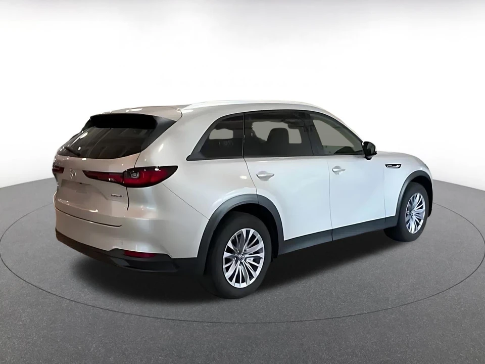 2025 Mazda CX-90 - Image 13 of 31
