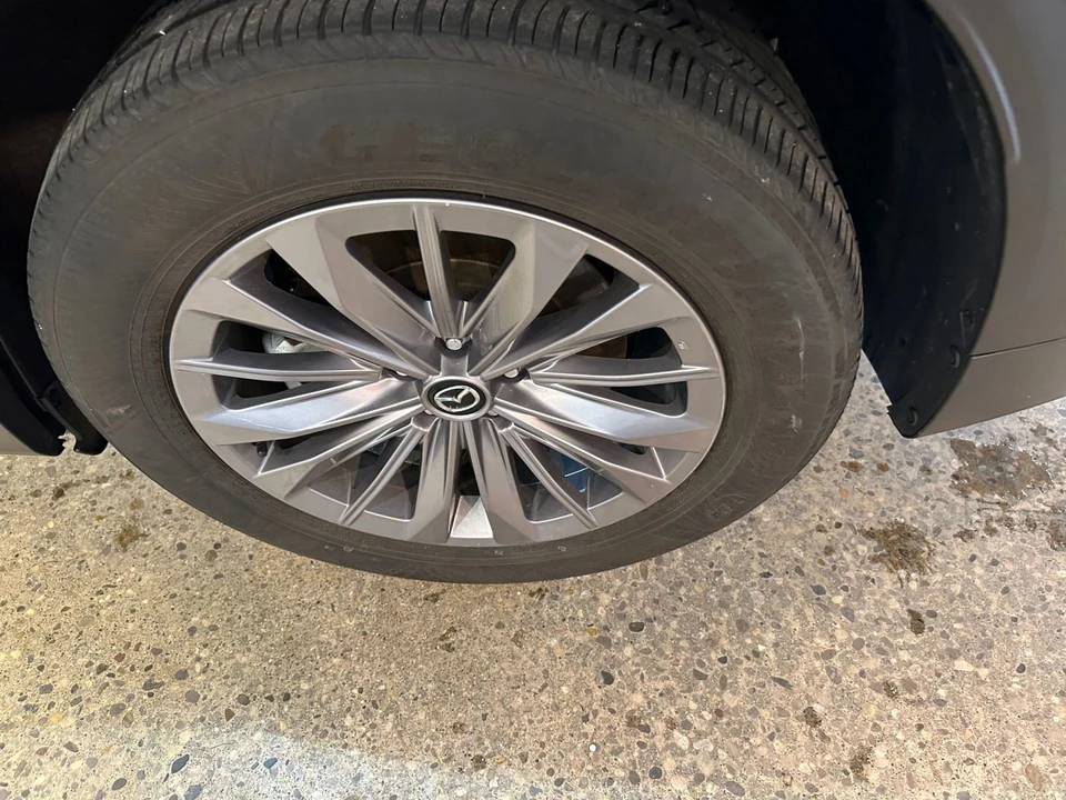 2025 Mazda CX-90 - Image 30 of 31