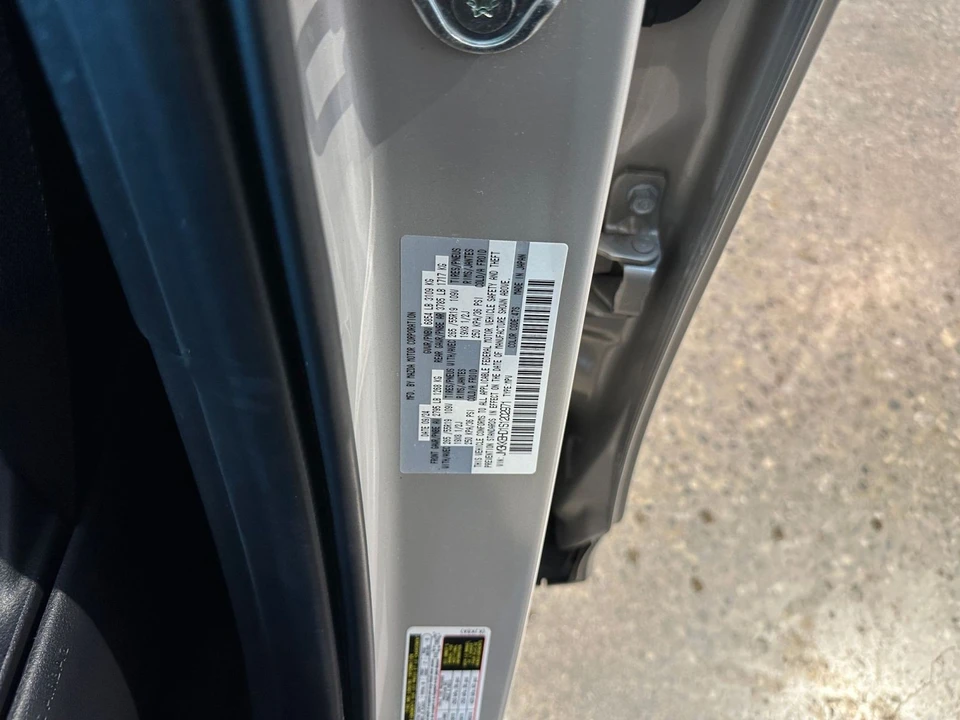 2025 Mazda CX-90 - Image 29 of 31