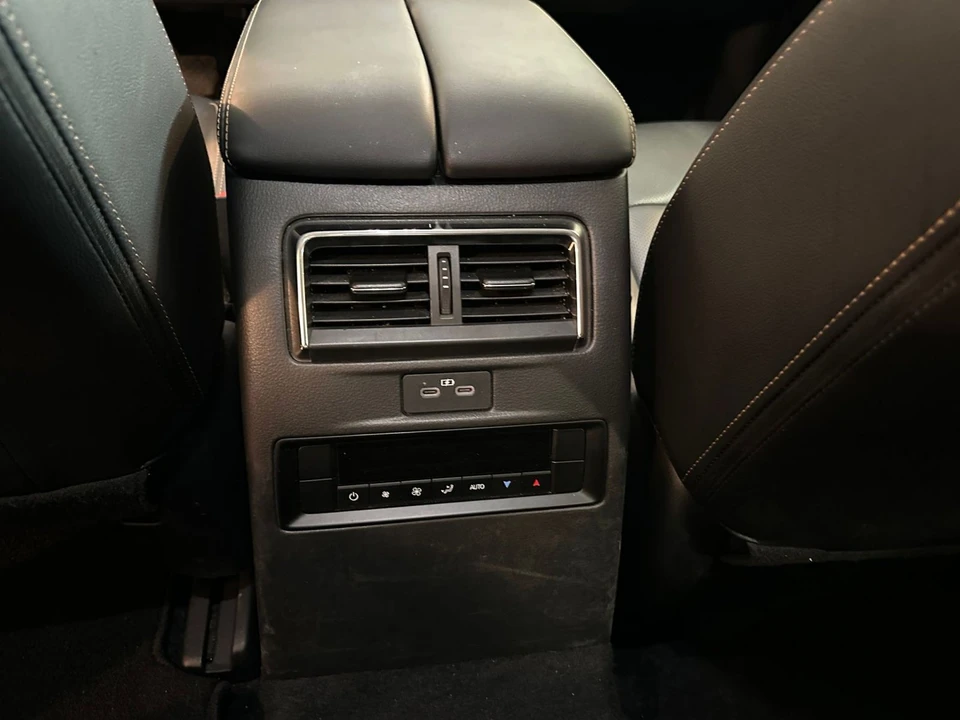2025 Mazda CX-90 - Image 26 of 31