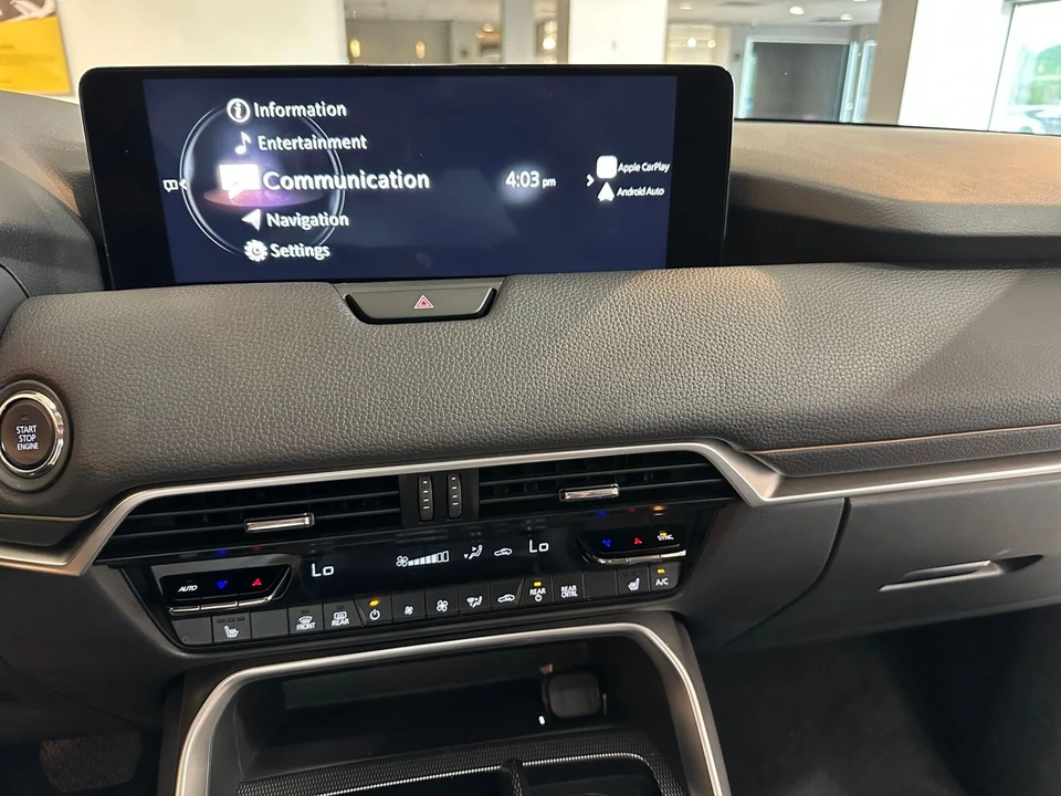 2025 Mazda CX-90 - Image 19 of 31