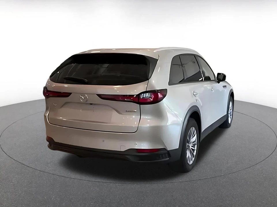 2025 Mazda CX-90 - Image 9 of 31