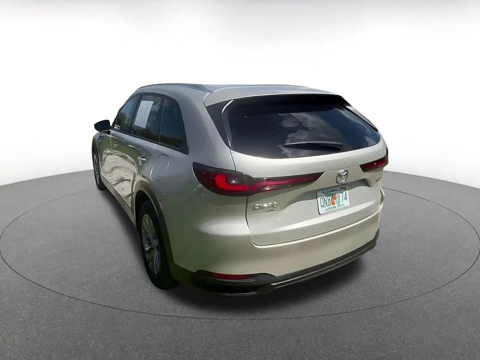 2025 Mazda CX-90 - Image 12 of 31