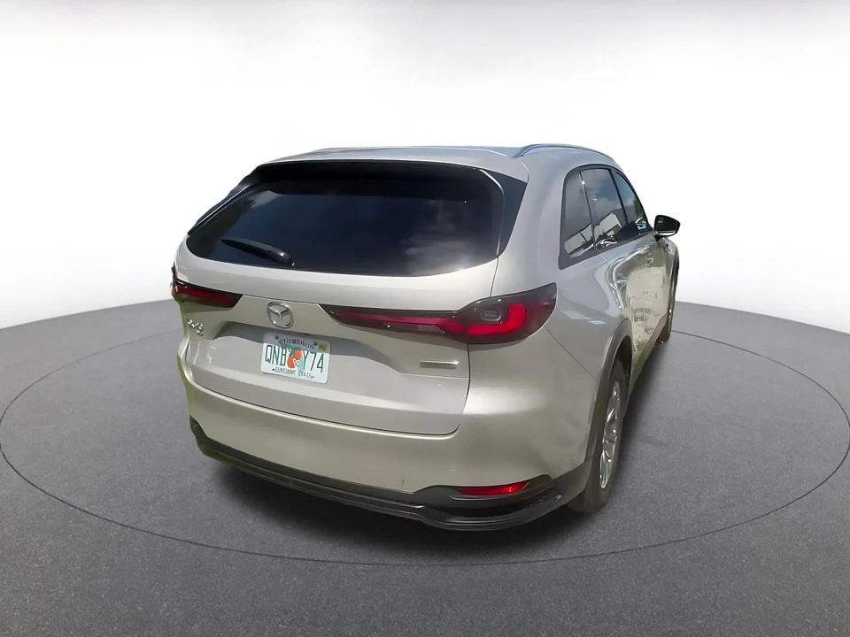 2025 Mazda CX-90 - Image 15 of 31