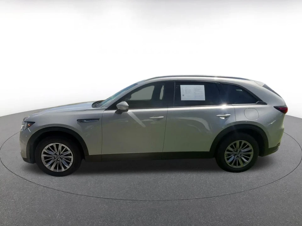 2025 Mazda CX-90 - Image 9 of 31