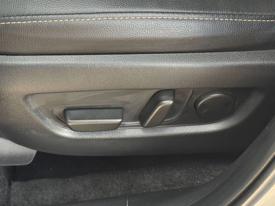 2025 Mazda CX-90 - Image 24 of 31