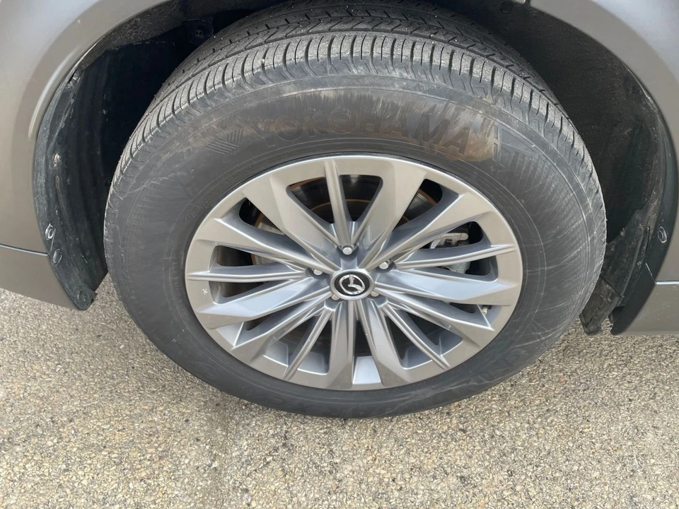 2025 Mazda CX-90 - Image 28 of 31