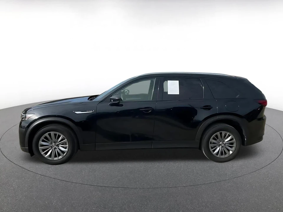 2025 Mazda CX-90 - Image 7 of 31