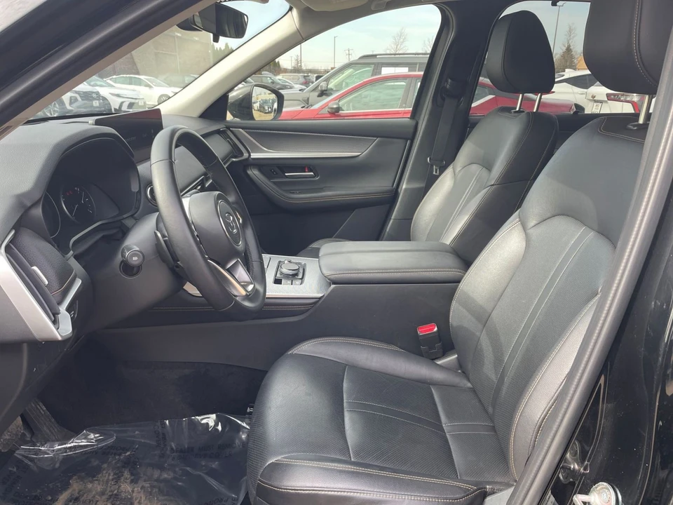 2025 Mazda CX-90 - Image 23 of 31