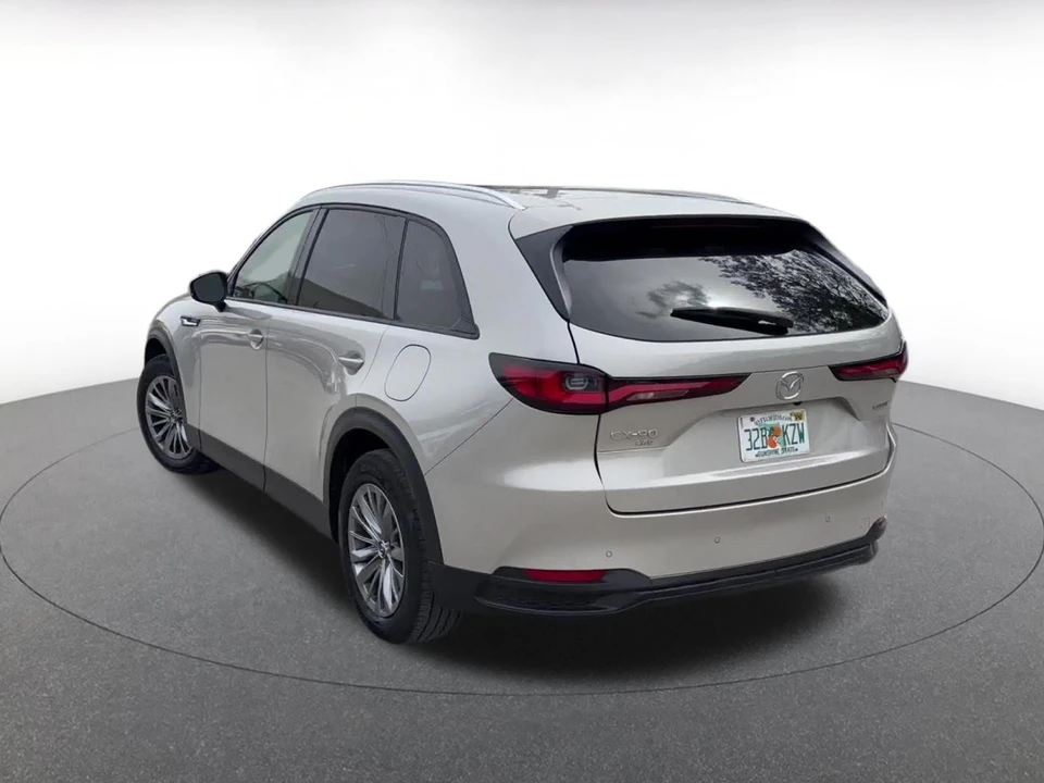 2025 Mazda CX-90 - Image 9 of 31