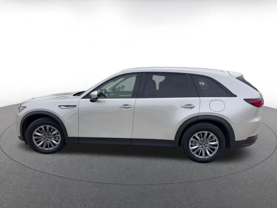 2025 Mazda CX-90 - Image 7 of 31