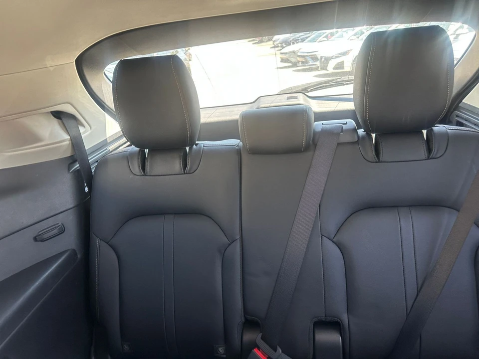 2025 Mazda CX-90 - Image 20 of 31