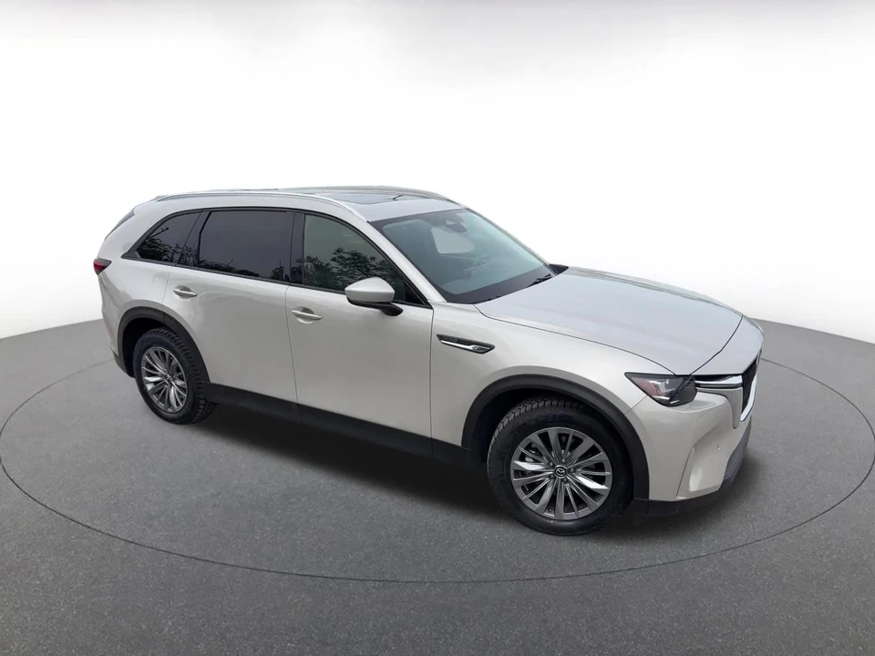 2025 Mazda CX-90 - Image 2 of 31