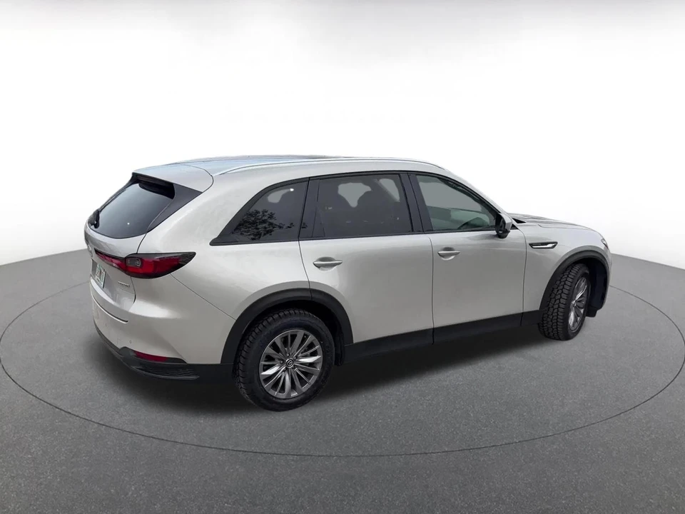 2025 Mazda CX-90 - Image 12 of 31