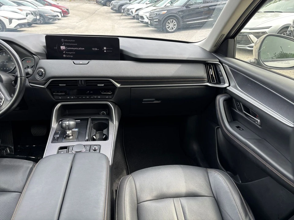 2025 Mazda CX-90 - Image 25 of 31