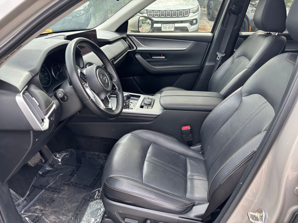 2025 Mazda CX-90 - Image 18 of 31