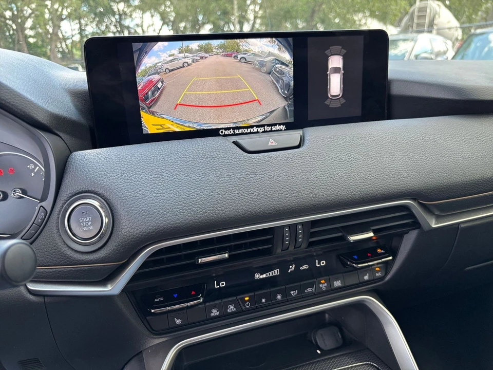 2025 Mazda CX-90 - Image 19 of 31