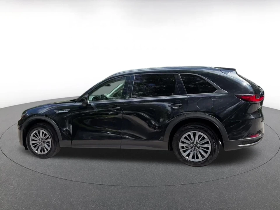 2025 Mazda CX-90 - Image 13 of 31