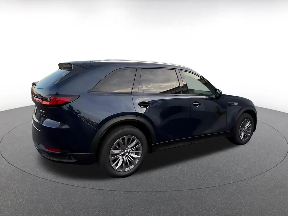 2025 Mazda CX-90 - Image 13 of 31