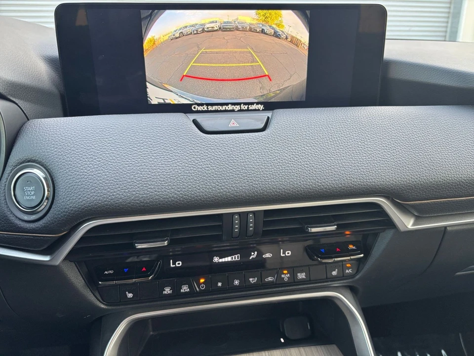 2025 Mazda CX-90 - Image 16 of 31