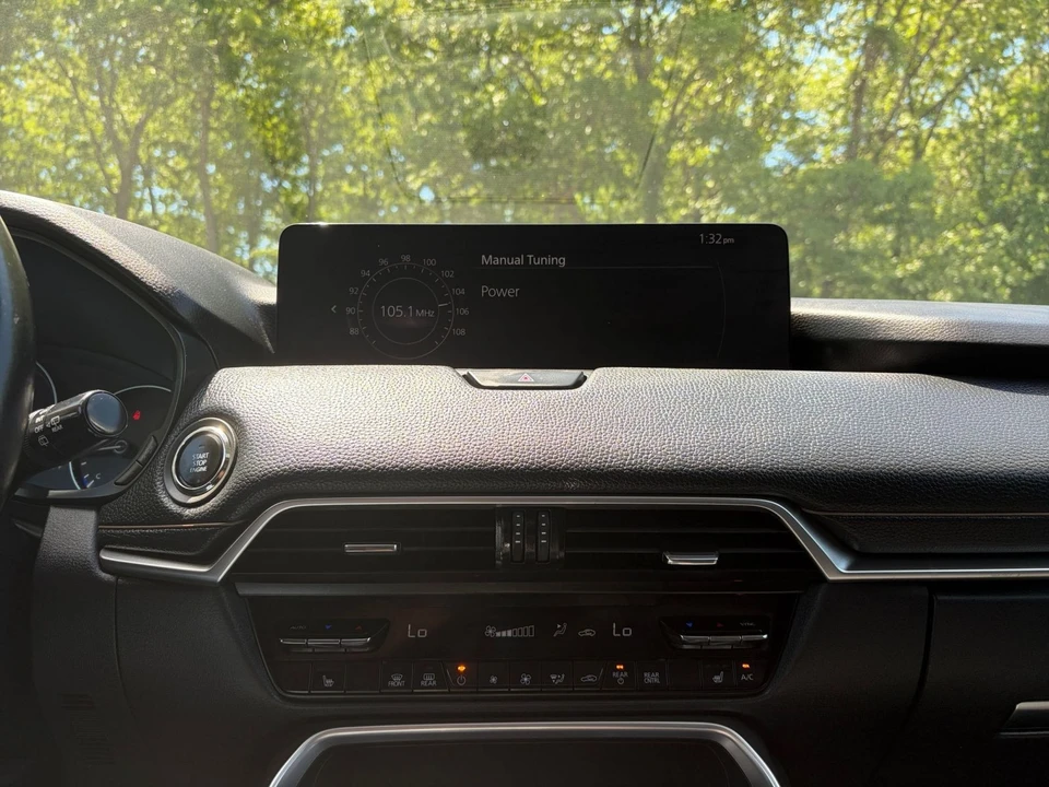 2025 Mazda CX-90 - Image 16 of 31