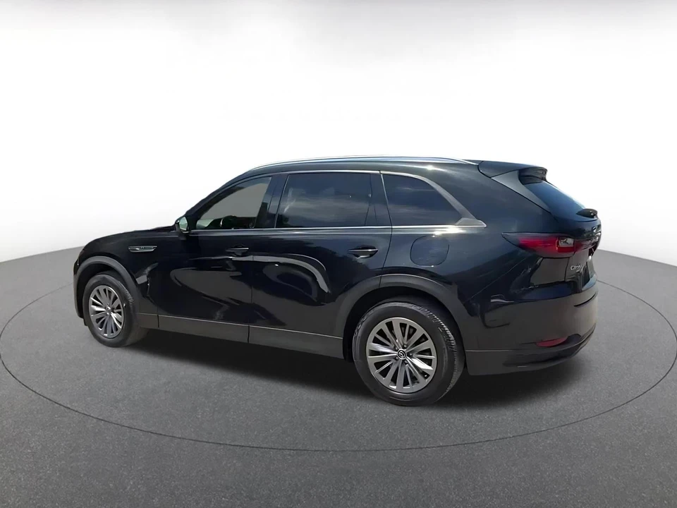 2025 Mazda CX-90 - Image 9 of 31