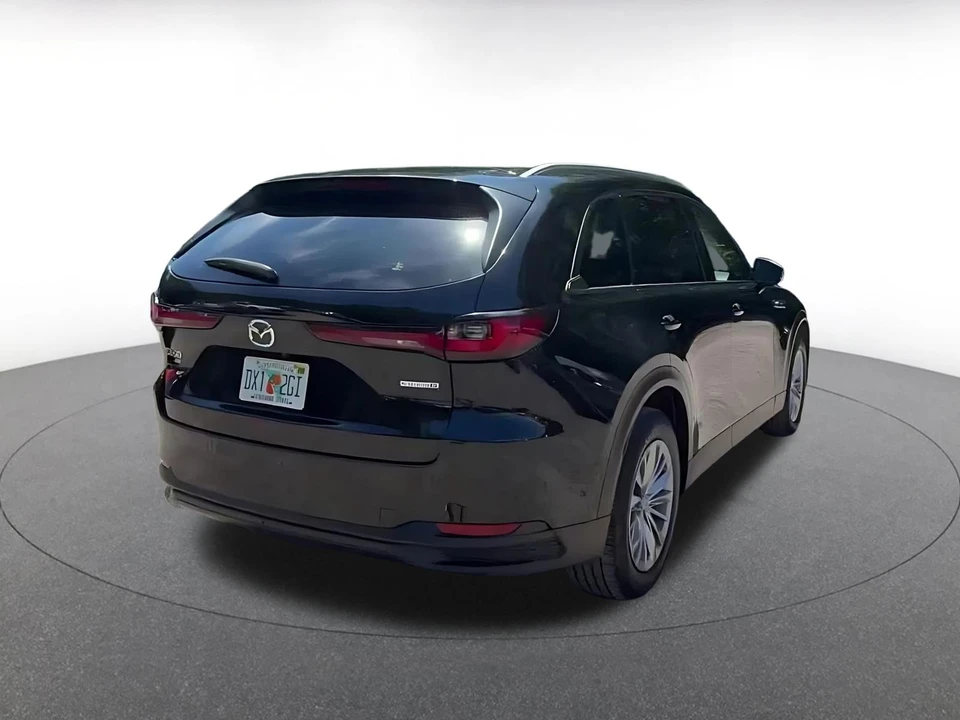 2025 Mazda CX-90 - Image 13 of 31