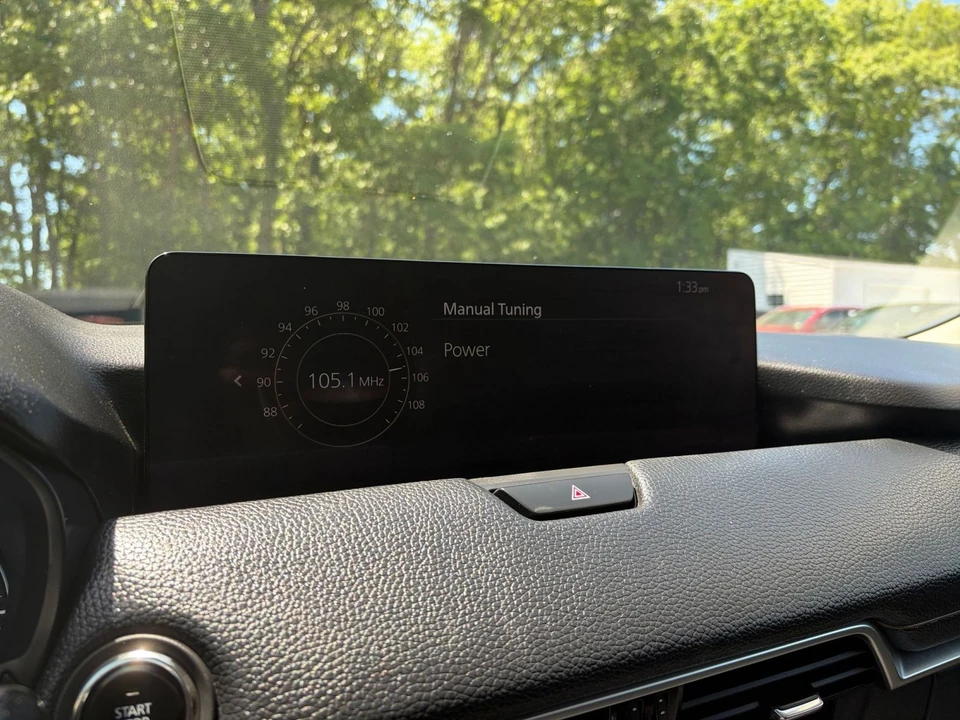 2025 Mazda CX-90 - Image 19 of 31