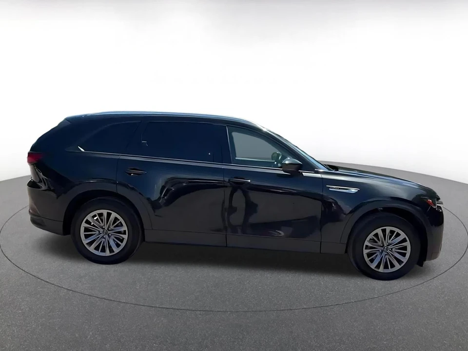 2025 Mazda CX-90 - Image 15 of 31