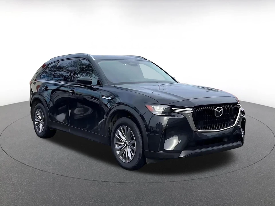 2025 Mazda CX-90 - Image 2 of 31
