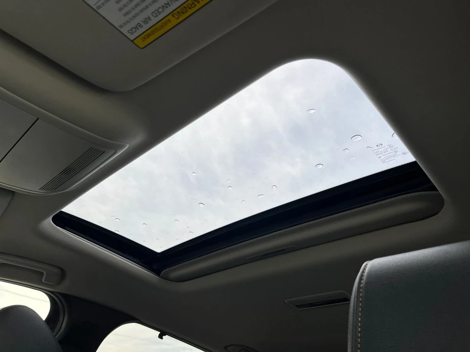 2025 Mazda CX-90 - Image 20 of 31