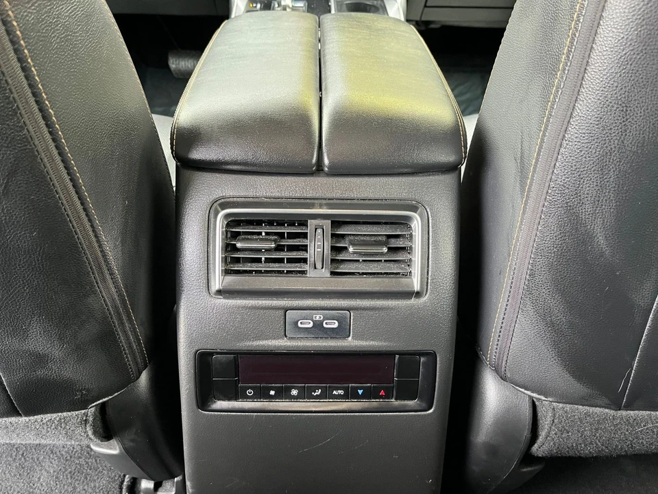 2025 Mazda CX-90 - Image 17 of 31