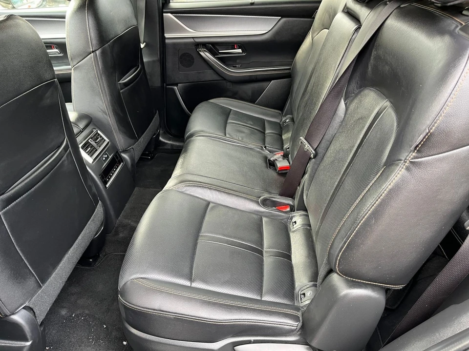 2025 Mazda CX-90 - Image 18 of 31