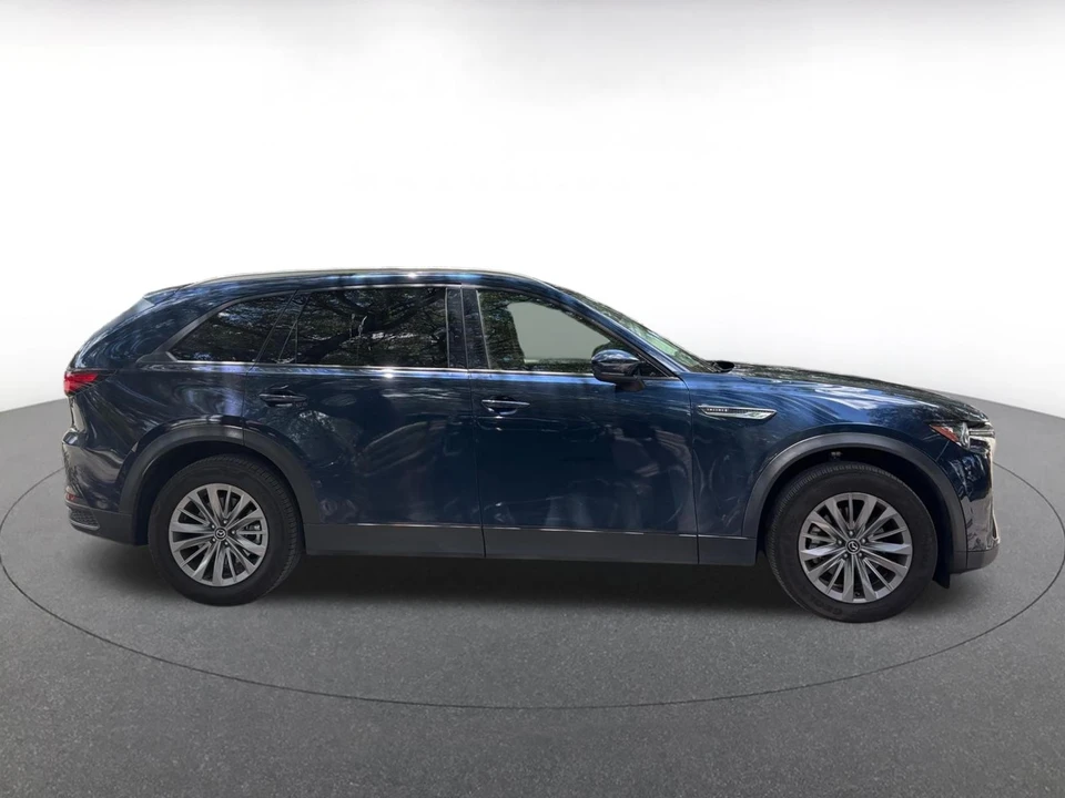 2025 Mazda CX-90 - Image 16 of 25