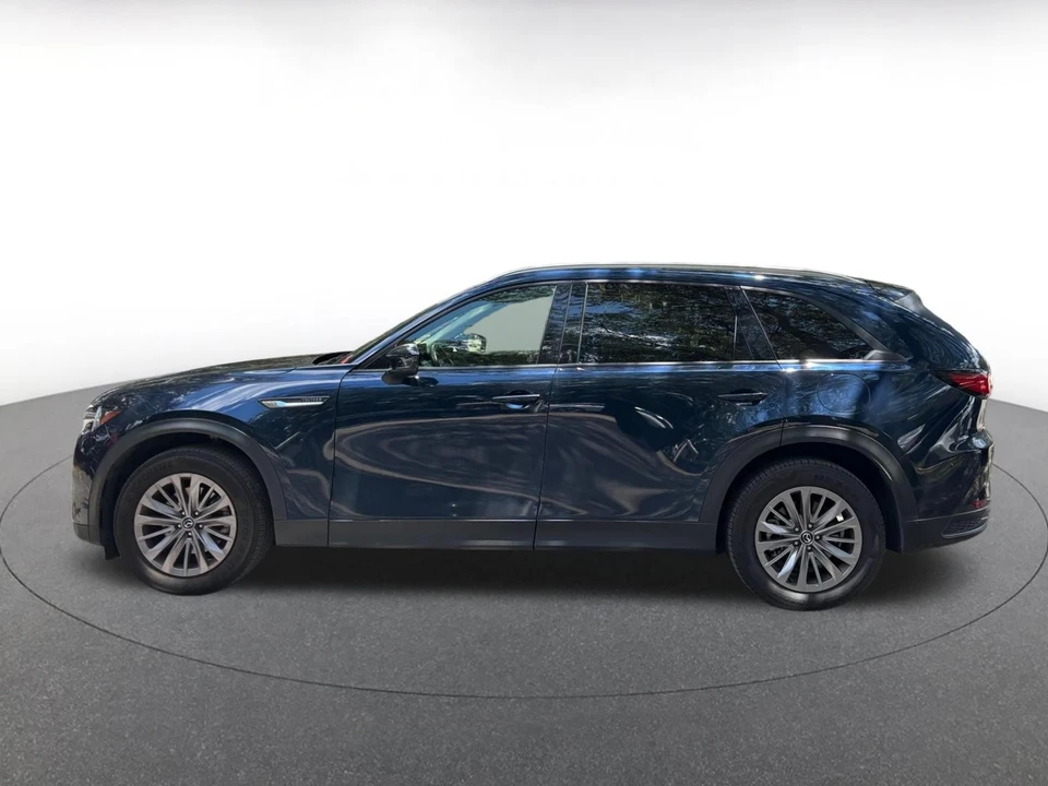 2025 Mazda CX-90 - Image 9 of 25
