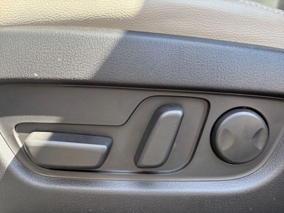 2025 Mazda CX-90 - Image 24 of 31