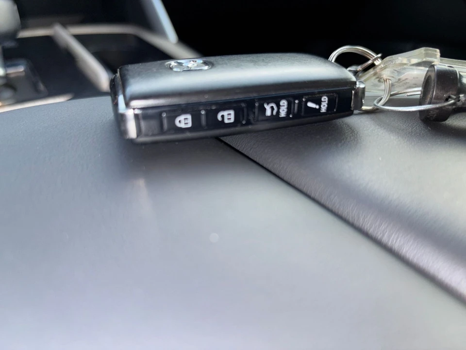 2025 Mazda CX-90 - Image 23 of 31