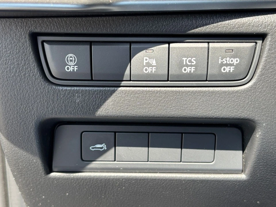 2025 Mazda CX-90 - Image 25 of 31