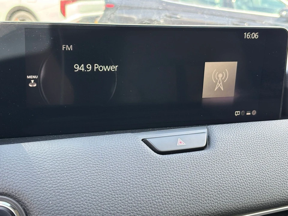 2025 Mazda CX-90 - Image 18 of 31