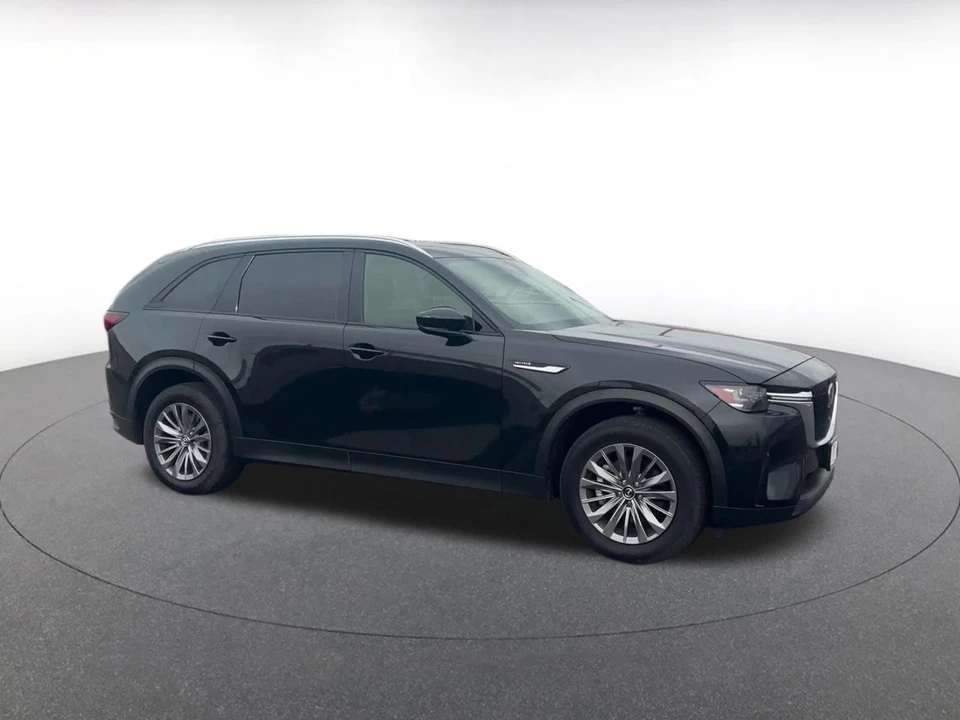 2025 Mazda CX-90 - Image 2 of 31