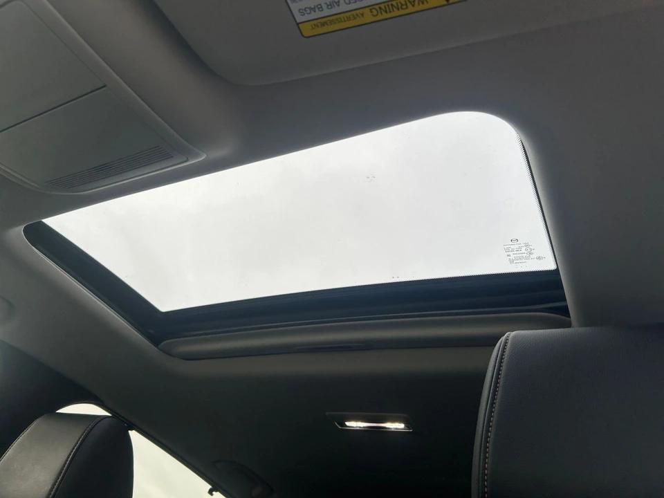 2025 Mazda CX-90 - Image 26 of 31