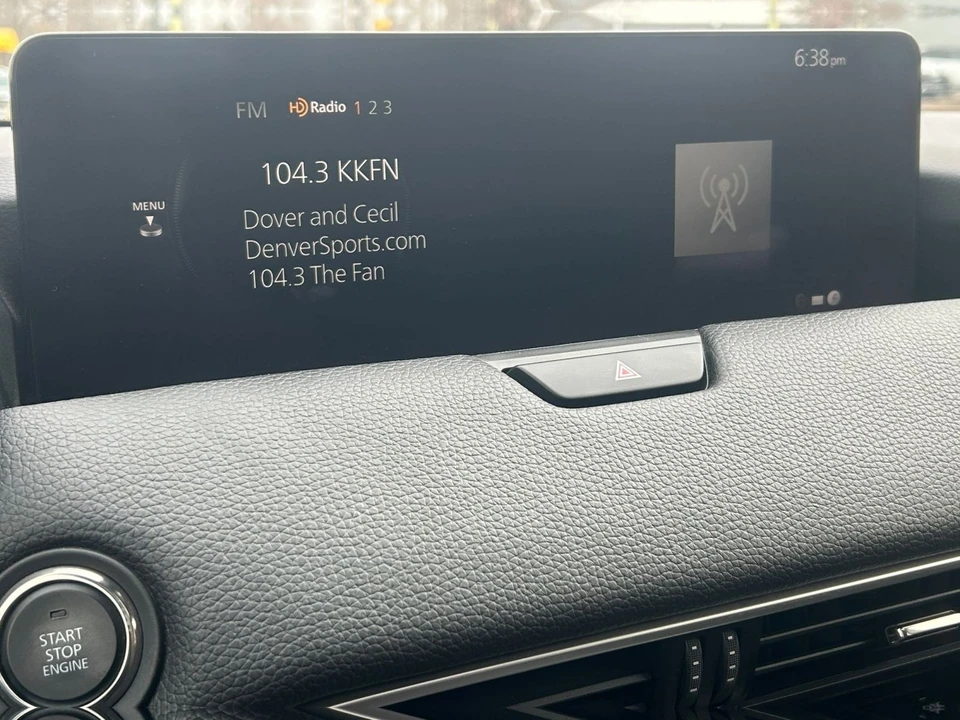 2025 Mazda CX-90 - Image 19 of 31