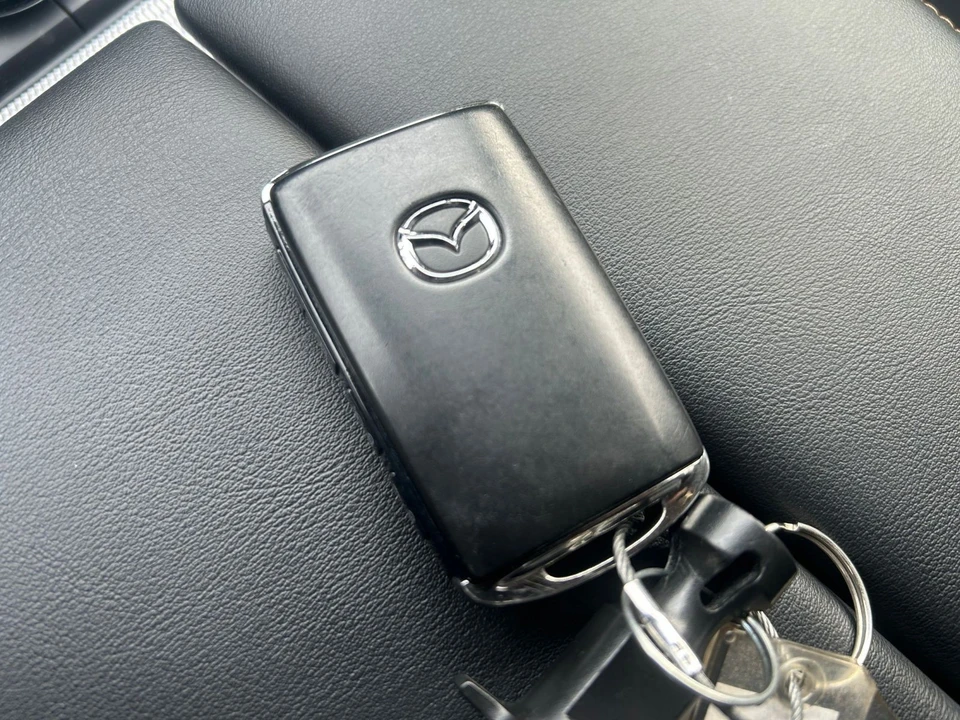 2025 Mazda CX-90 - Image 20 of 31