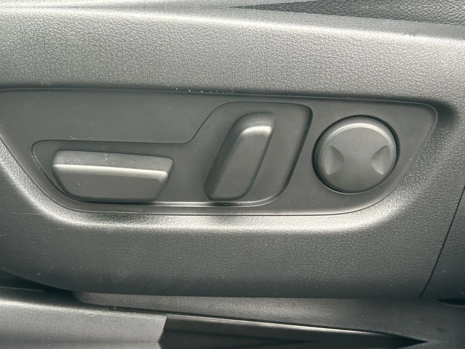 2025 Mazda CX-90 - Image 21 of 31