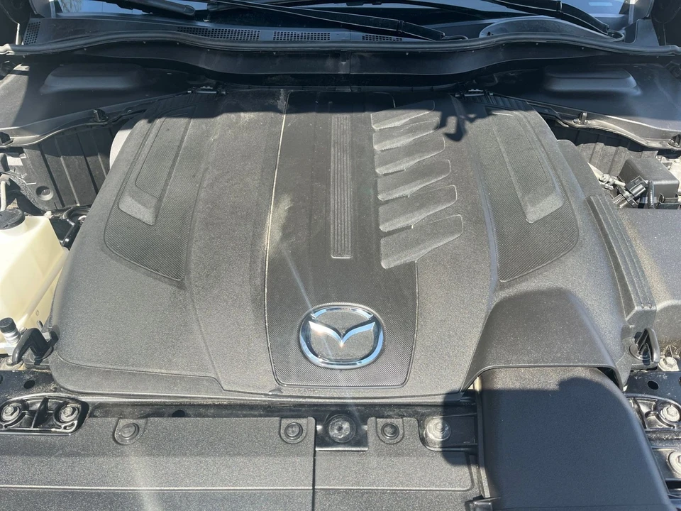2025 Mazda CX-90 - Image 26 of 31