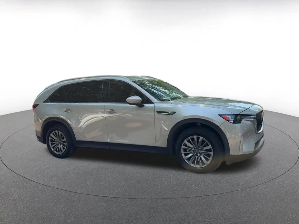 2025 Mazda CX-90 - Image 2 of 31